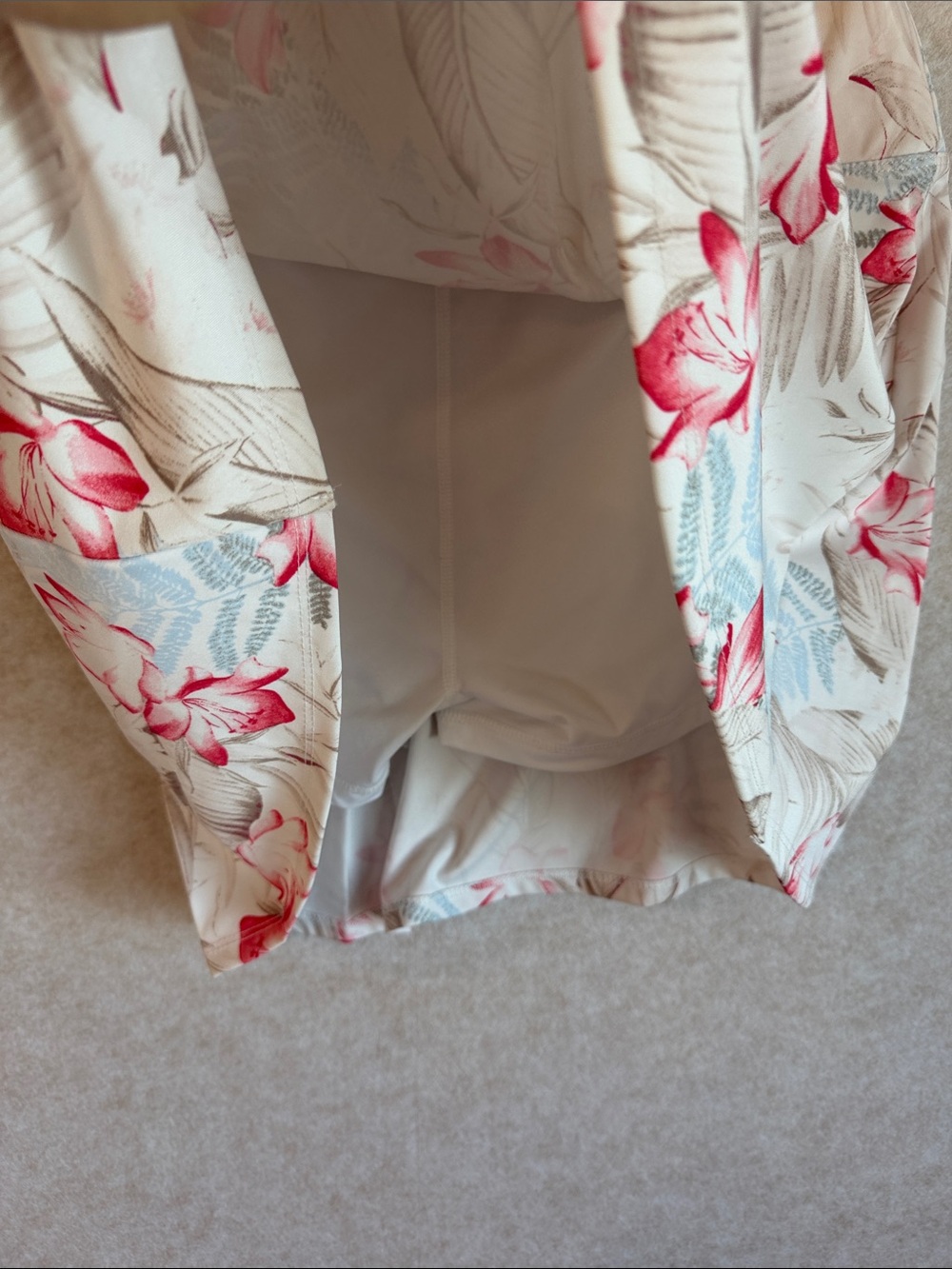 Tommy Bahama large Cream Skort Coral Floral multi active skirt shorts Hawaiian - Picture 6 of 8
